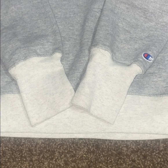 Champion women’s crewneck sweatshirt - Picture 3 of 5